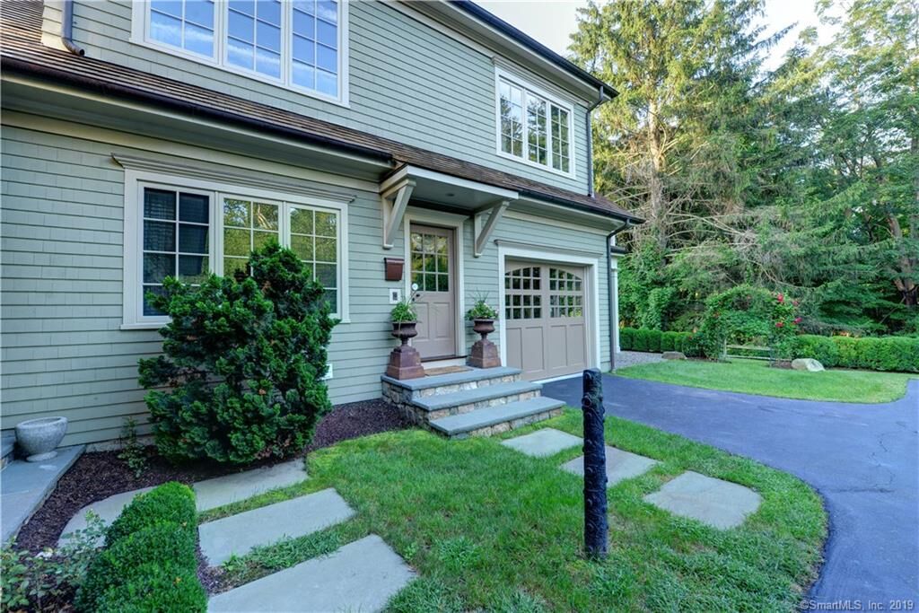 Property Photo: 1 Hubbell Lane CT 06824