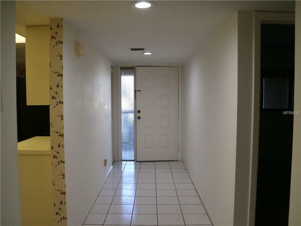 Property Photo:  1916 Golfview Drive 1916  FL 34689 