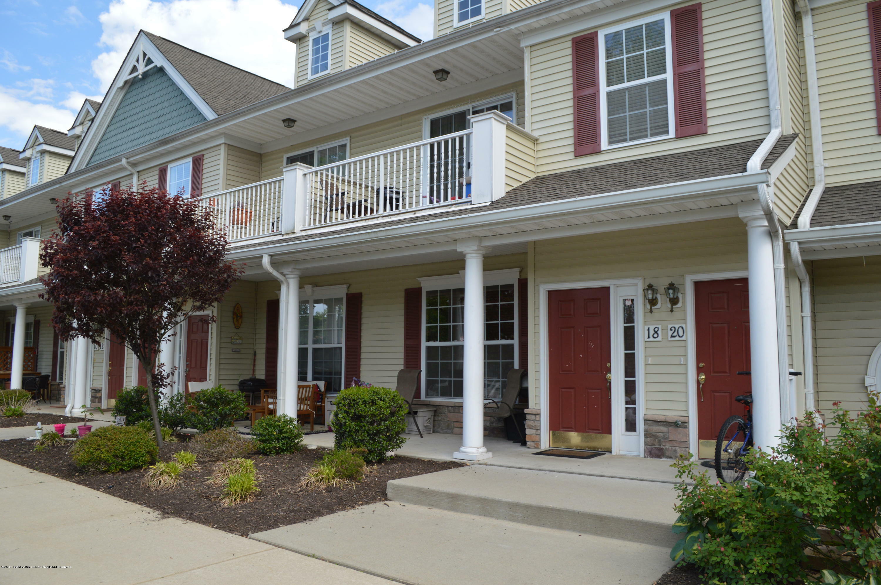 Property Photo:  20 Oxford Court  NJ 07726 