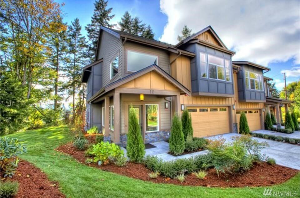 Property Photo: 900 228th Ave NE 1C WA 98074