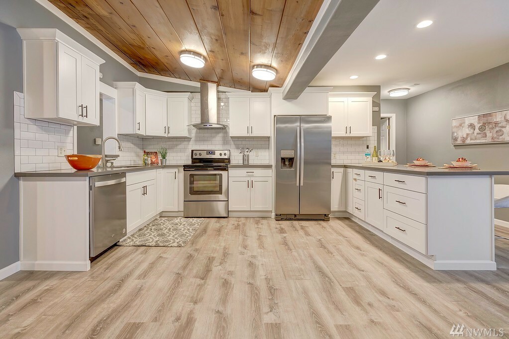 Property Photo: 12027 78th Ave S WA 98178