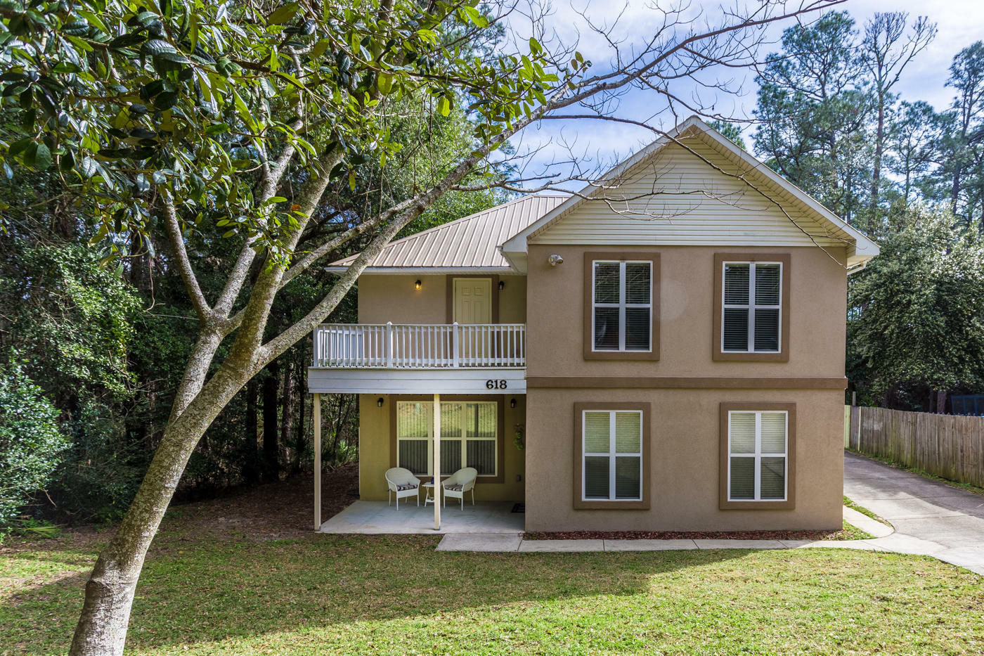 Property Photo: 618 Ivy Avenue FL 32578
