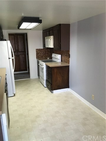 Property Photo:  605 Redondo 401  CA 90814 