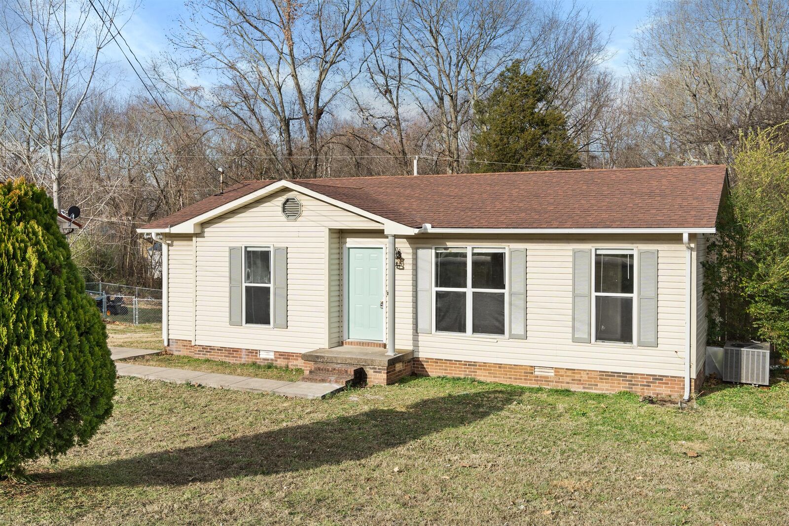Property Photo: 21 Cable Rd KY 42262