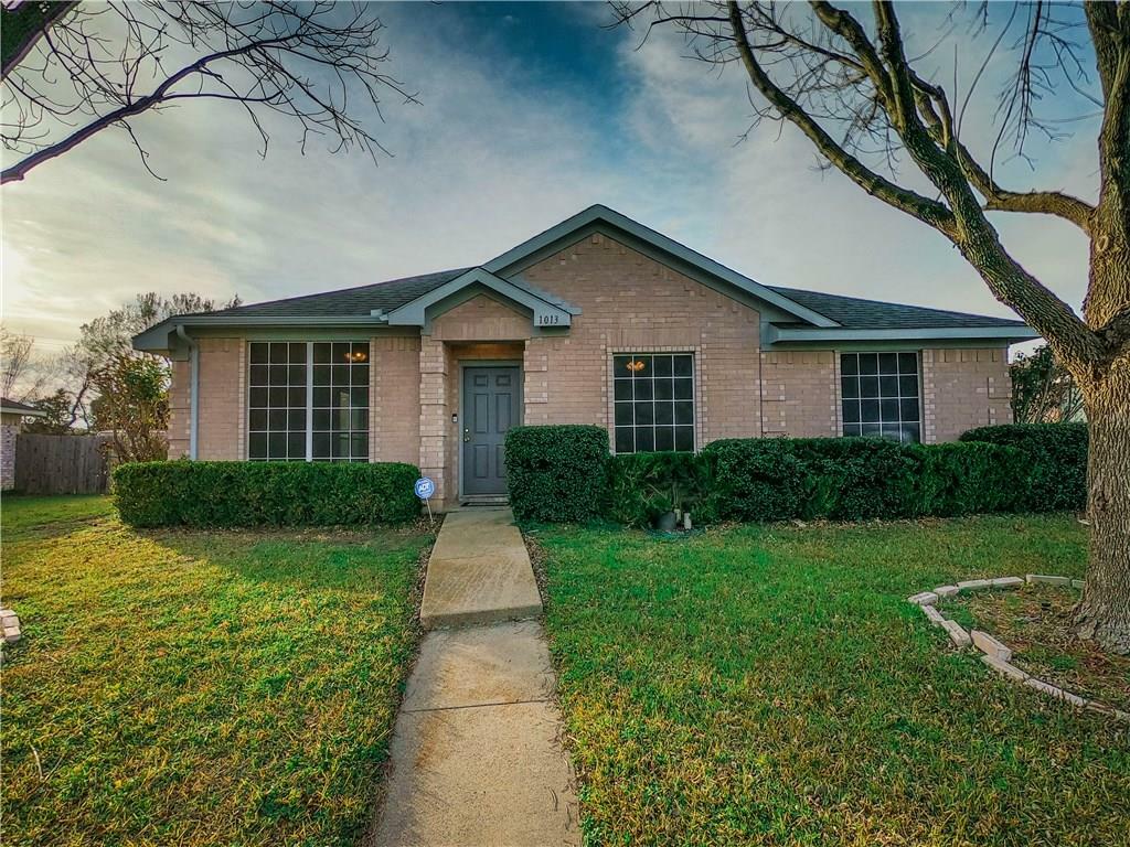 Property Photo:  1013 Wentwood Drive  TX 75115 