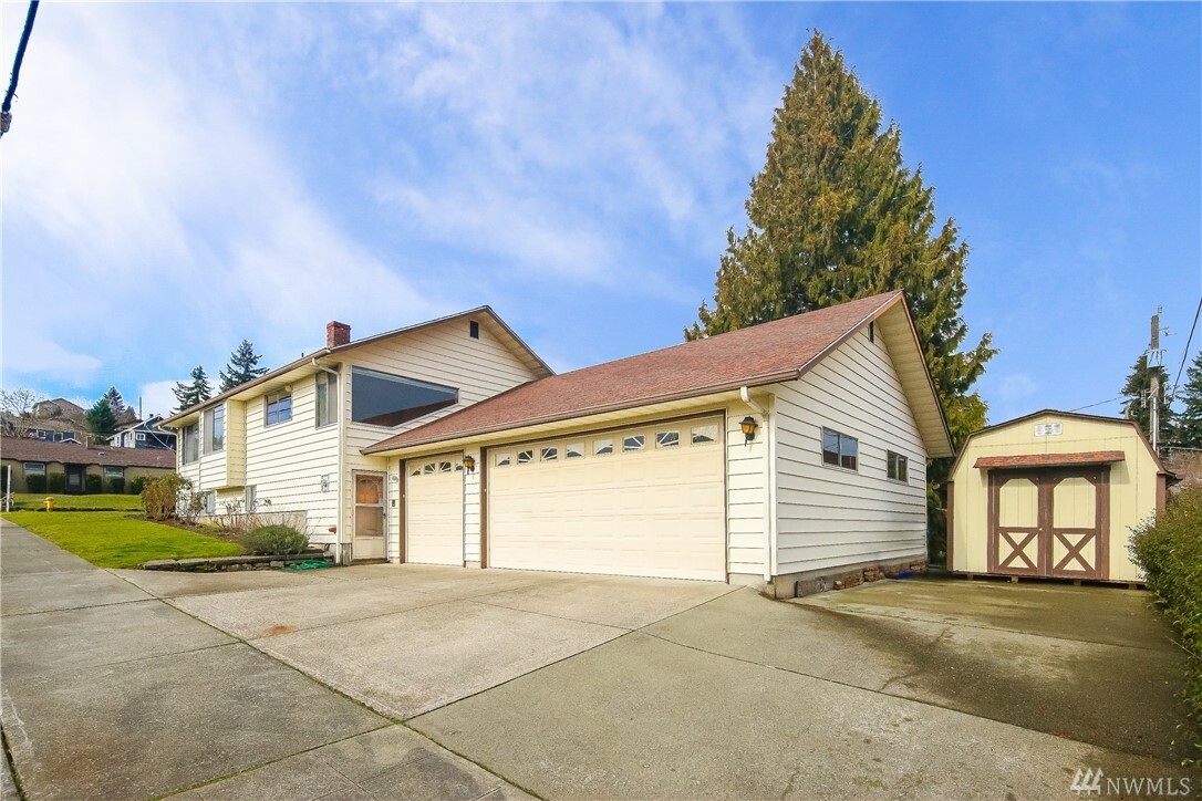 Property Photo:  4158 37th Ave SW  WA 98126 