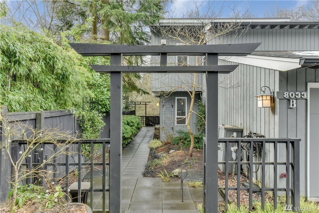 Property Photo:  8033 B 45th Ave NE  WA 98115 