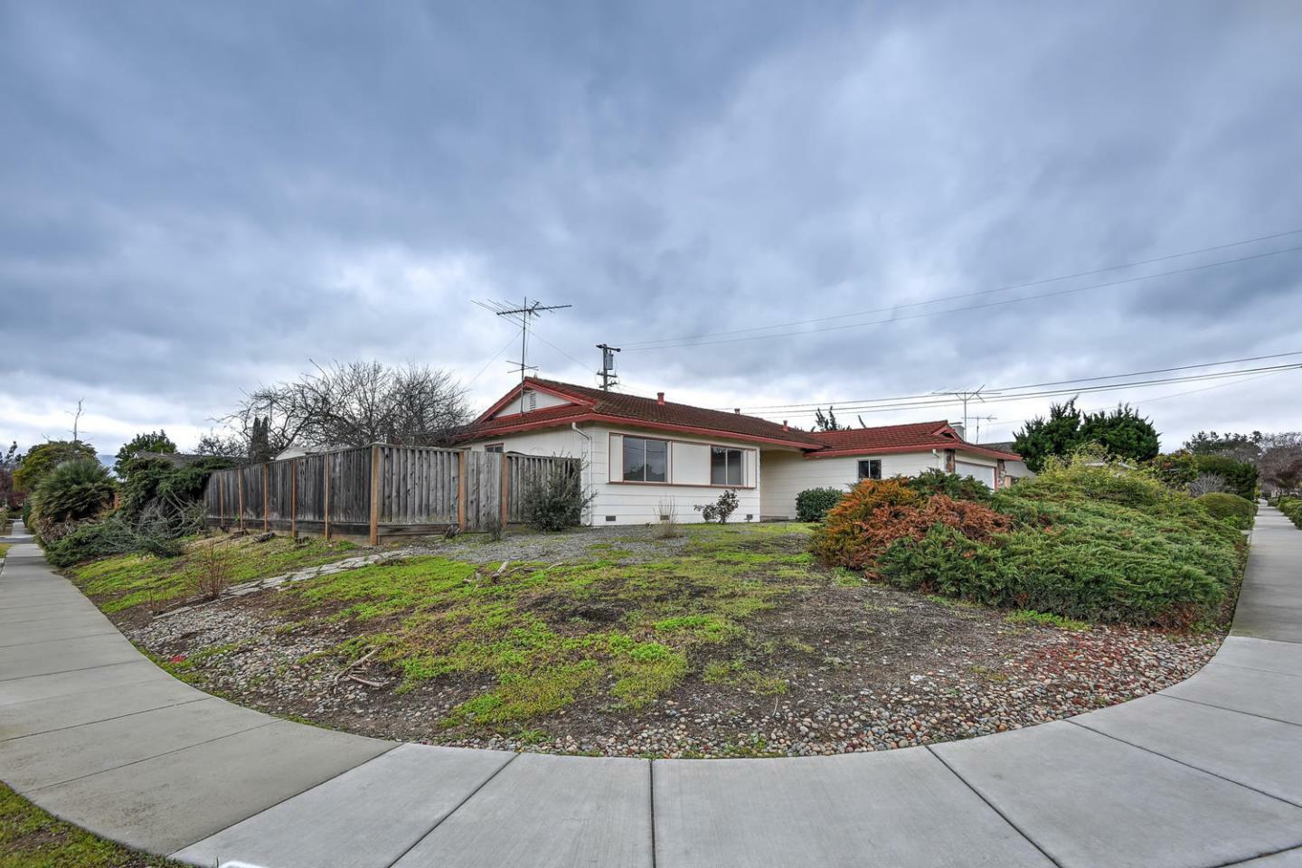 20600 Rodrigues Avenue  Cupertino CA 95014 photo