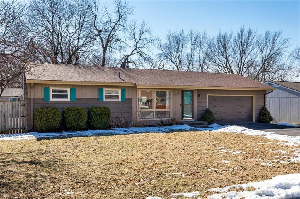 Property Photo:  8429 W 68th Terrace  KS 66204 