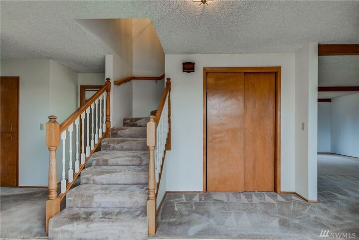Property Photo: 387 SW Judson Dr WA 98277