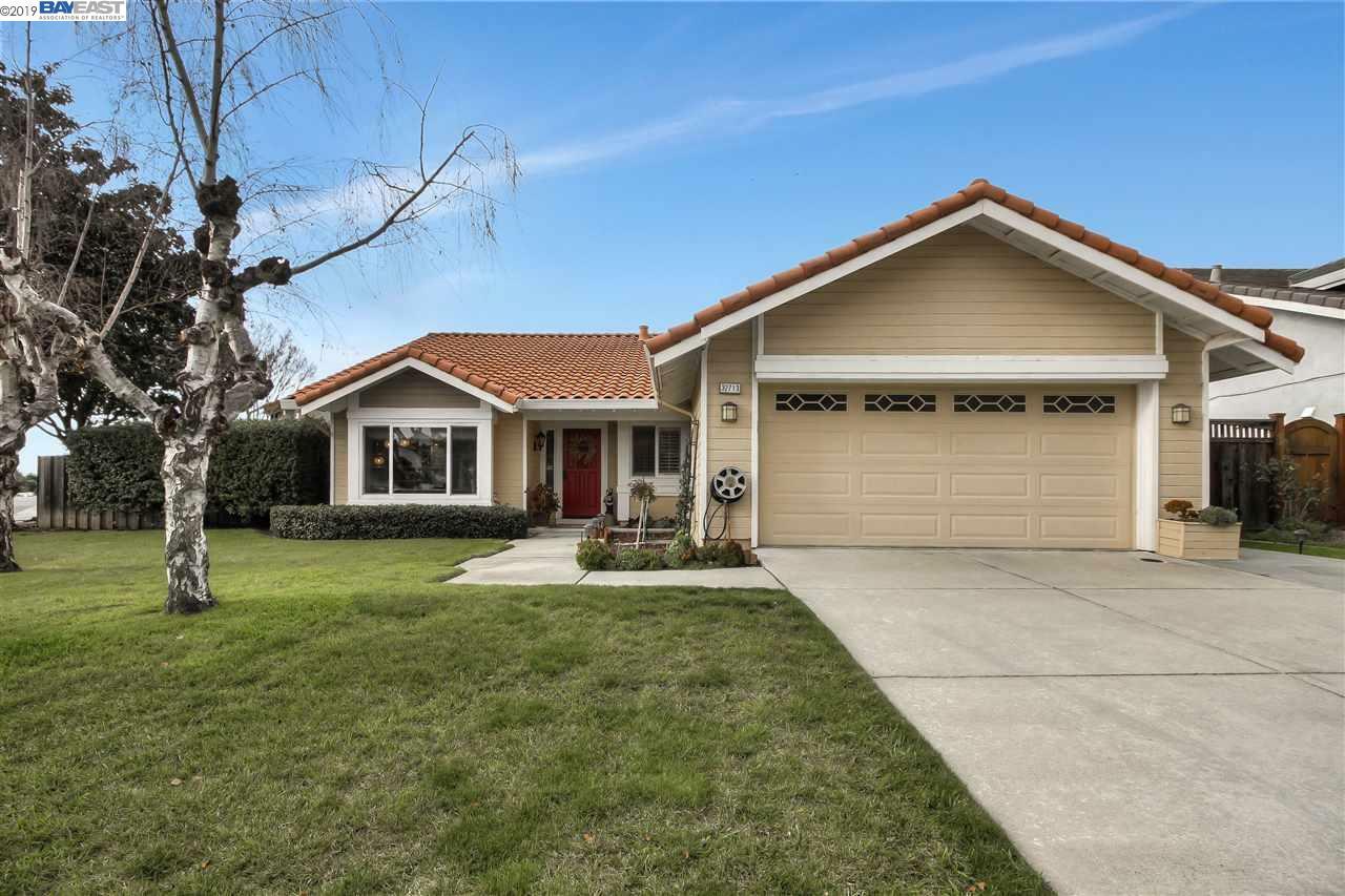 Property Photo:  32713 Ripon Ct  CA 94587 