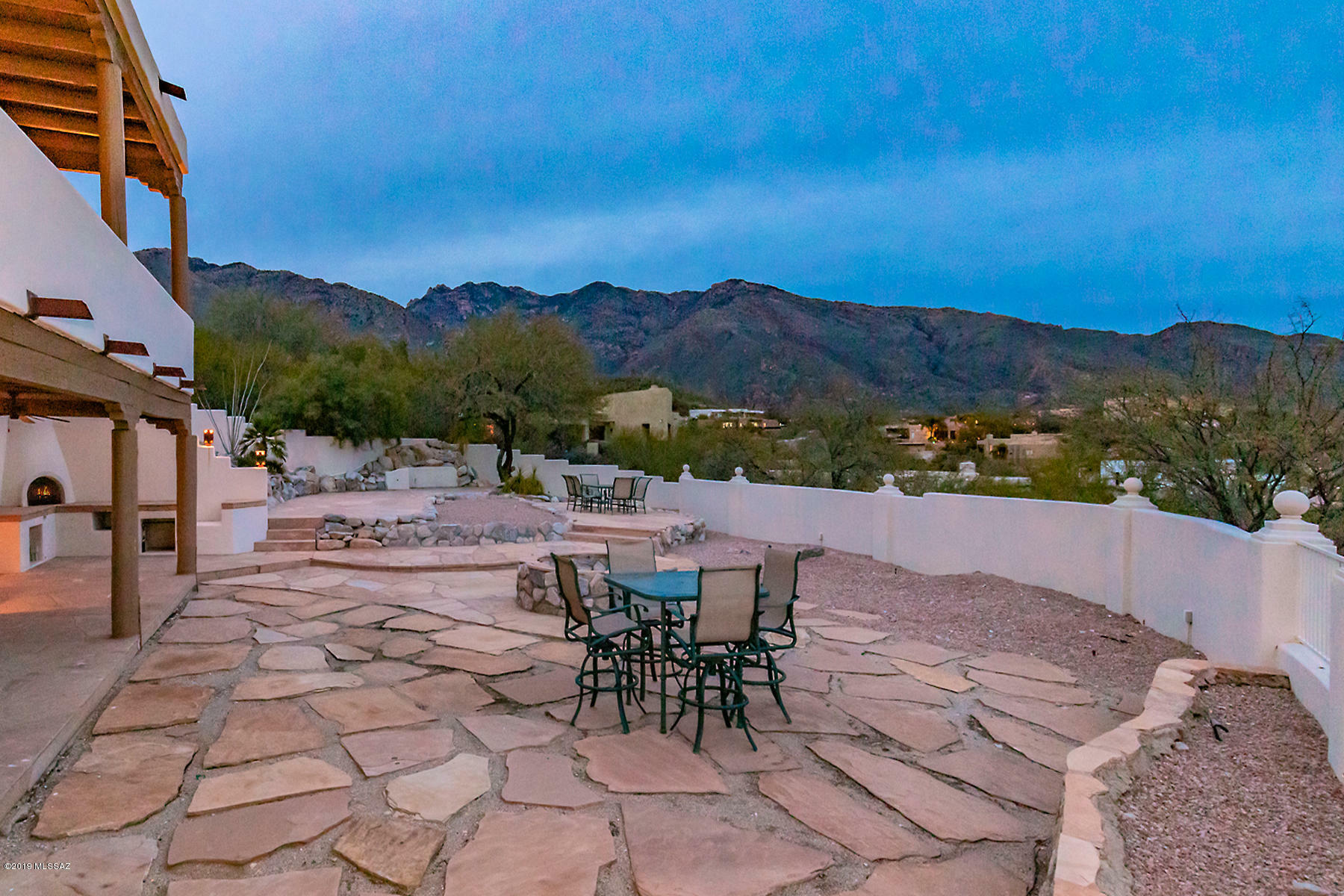 Property Photo: 6210 N Paseo Zaldivar AZ 85750