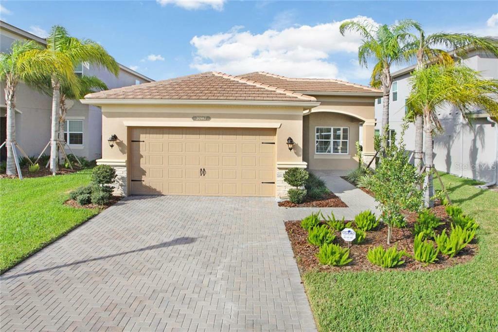 Property Photo:  30987 Lindentree Drive  FL 33543 