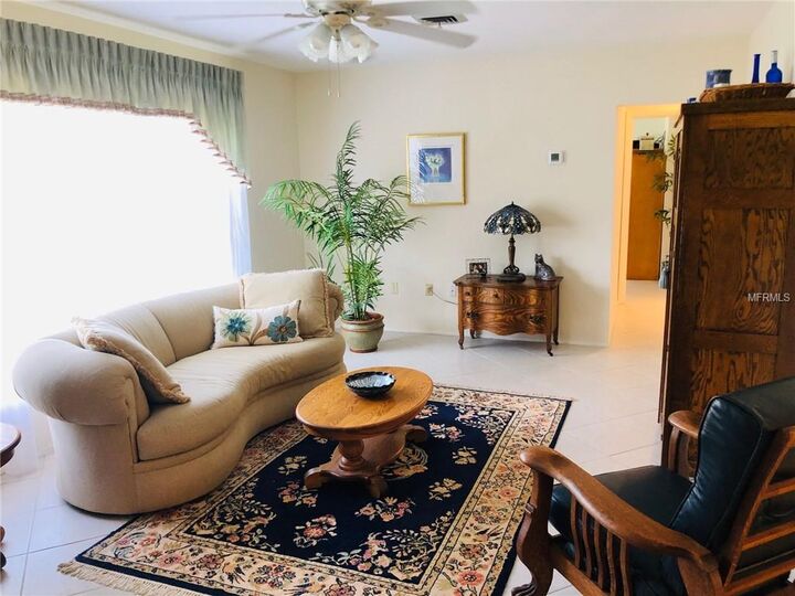 Property Photo: 1301 Laurel Avenue FL 34285