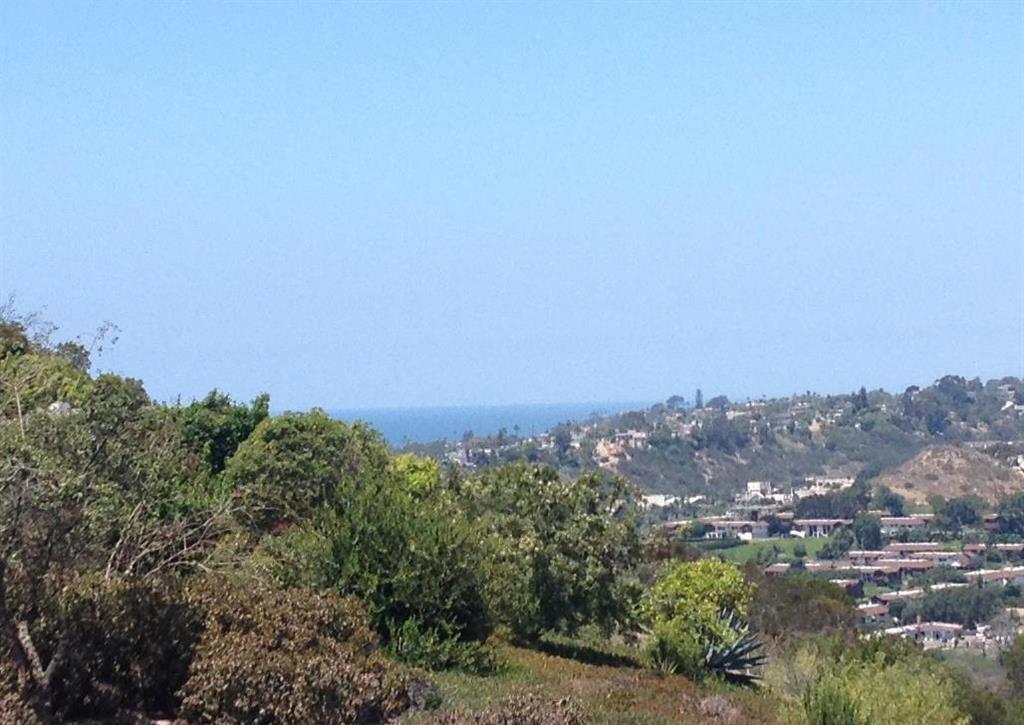 Property Photo: 626 Canyon Drive CA 92075
