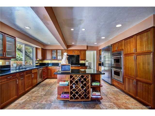 Property Photo:  927 Passiflora Avenue  CA 92024 