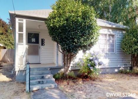 Property Photo:  628 NW 13th St  OR 97330 