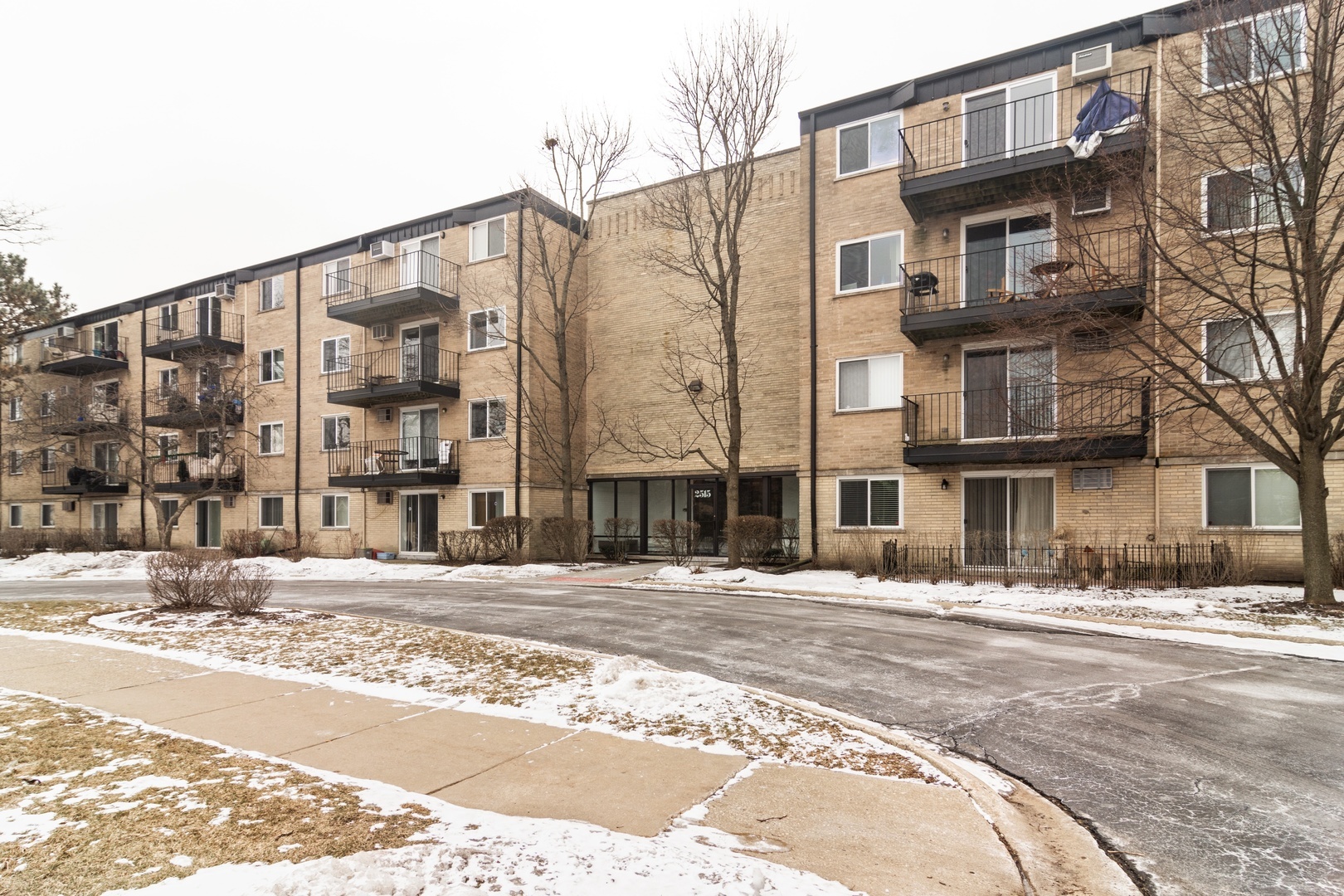 Property Photo:  2515 East Olive Street 4I  IL 60004 