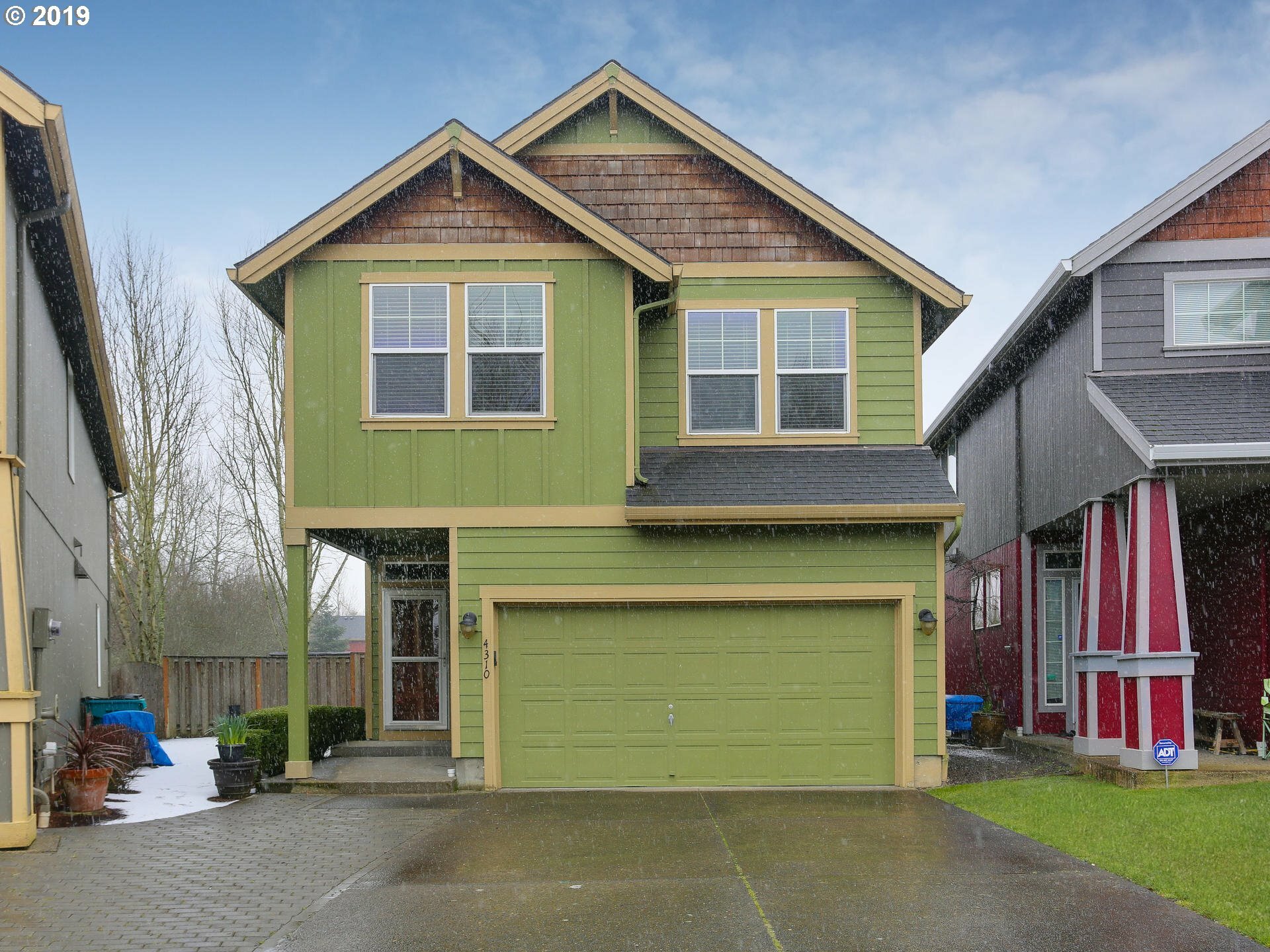 Property Photo:  4310 NE 57th Pl  WA 98661 