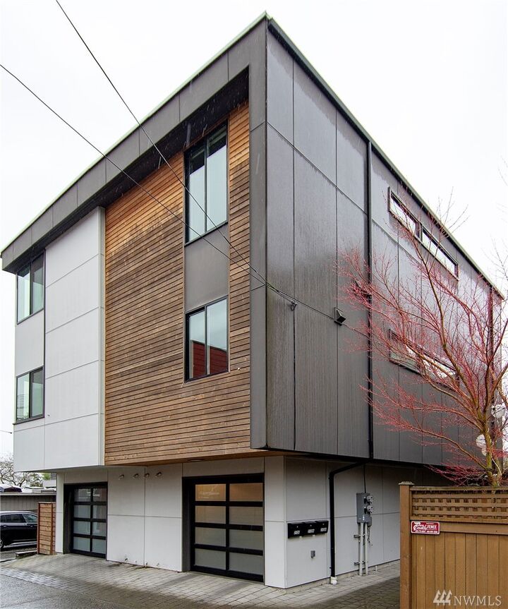 2128 B 11th Ave W  Seattle WA 98119 photo