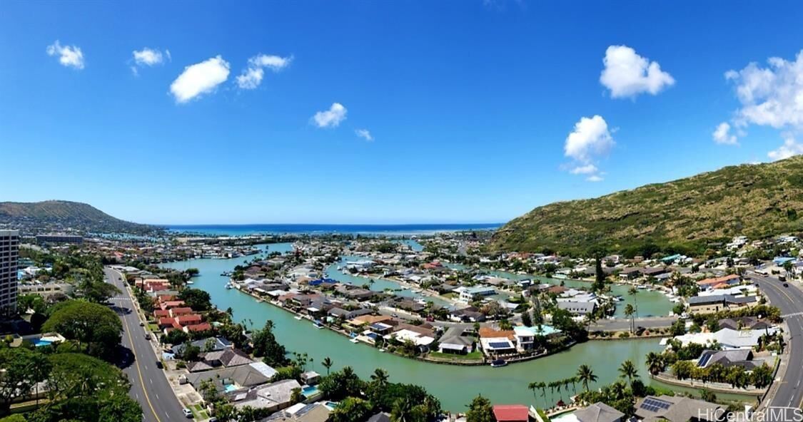 Property Photo: 501 Hahaione Street 1/20K HI 96825