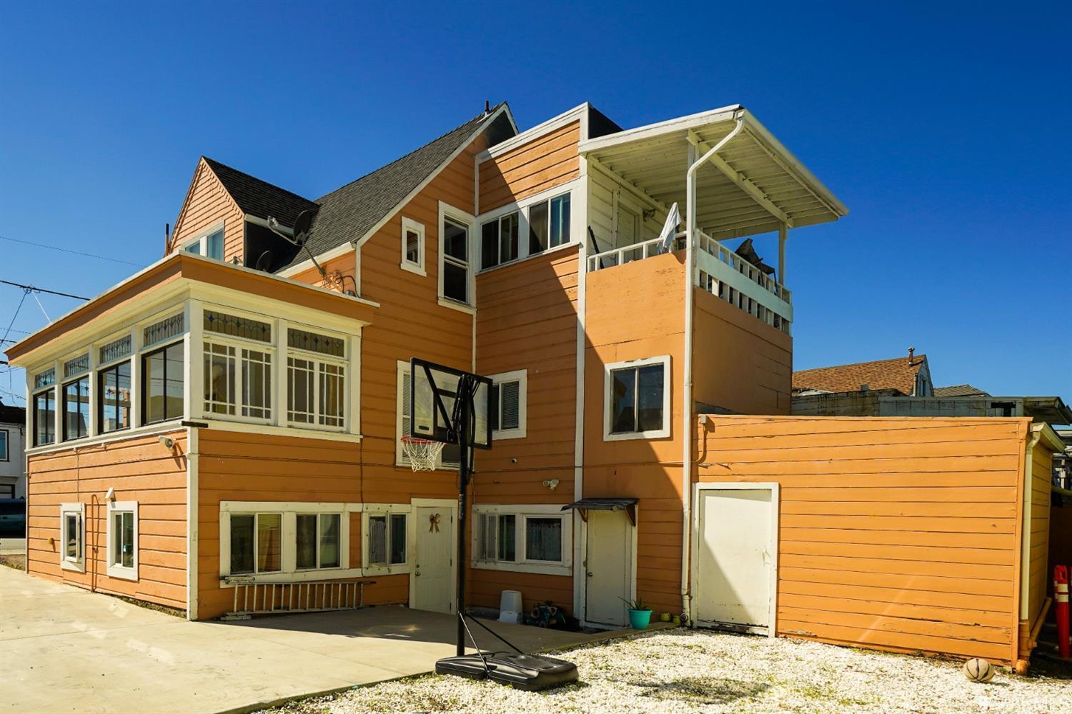 Property Photo: 28 Liebig Street CA 94112