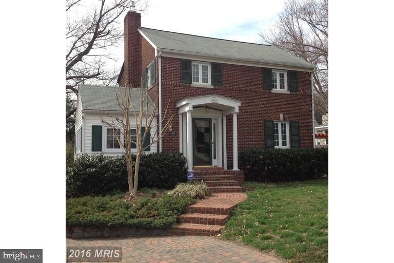 Property Photo:  2816 S Joyce Street  VA 22202 