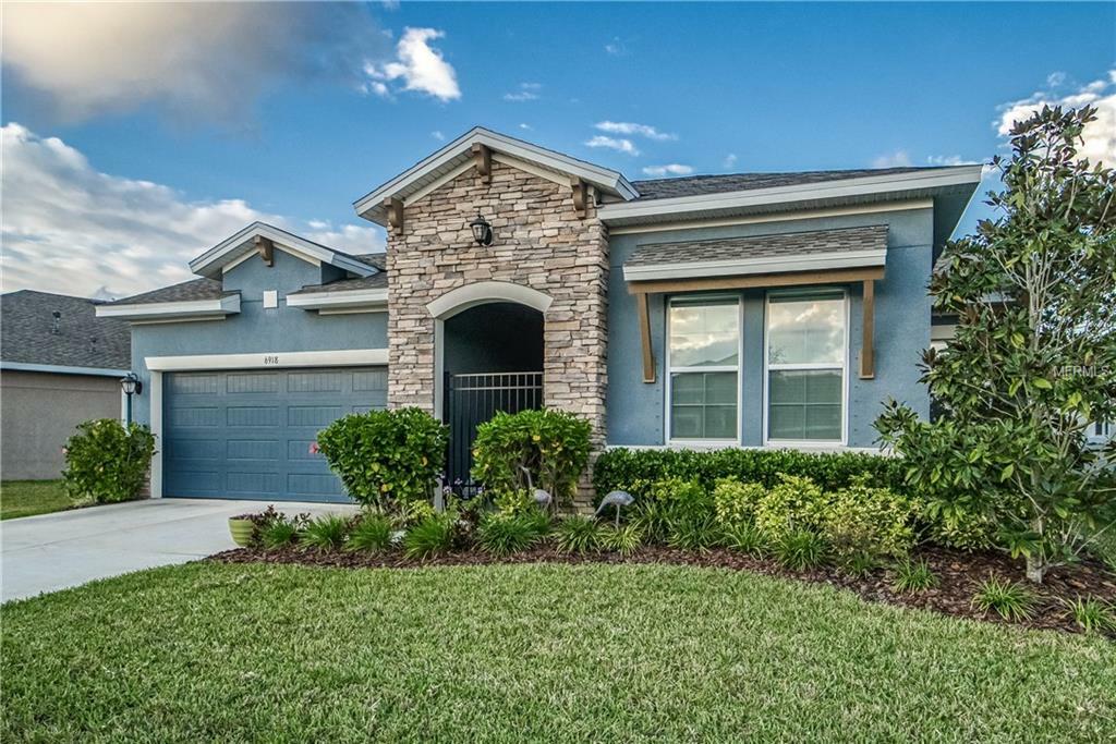 Property Photo: 6918 Crestpoint Drive FL 33572
