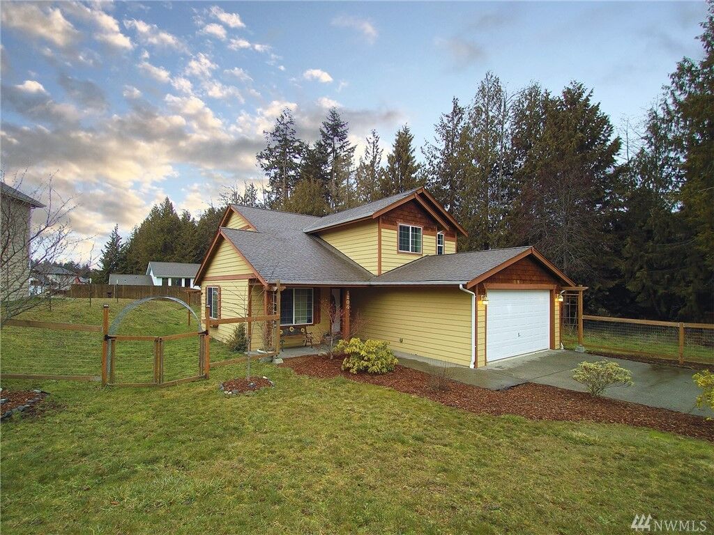 Property Photo: 1204 S O St WA 98363