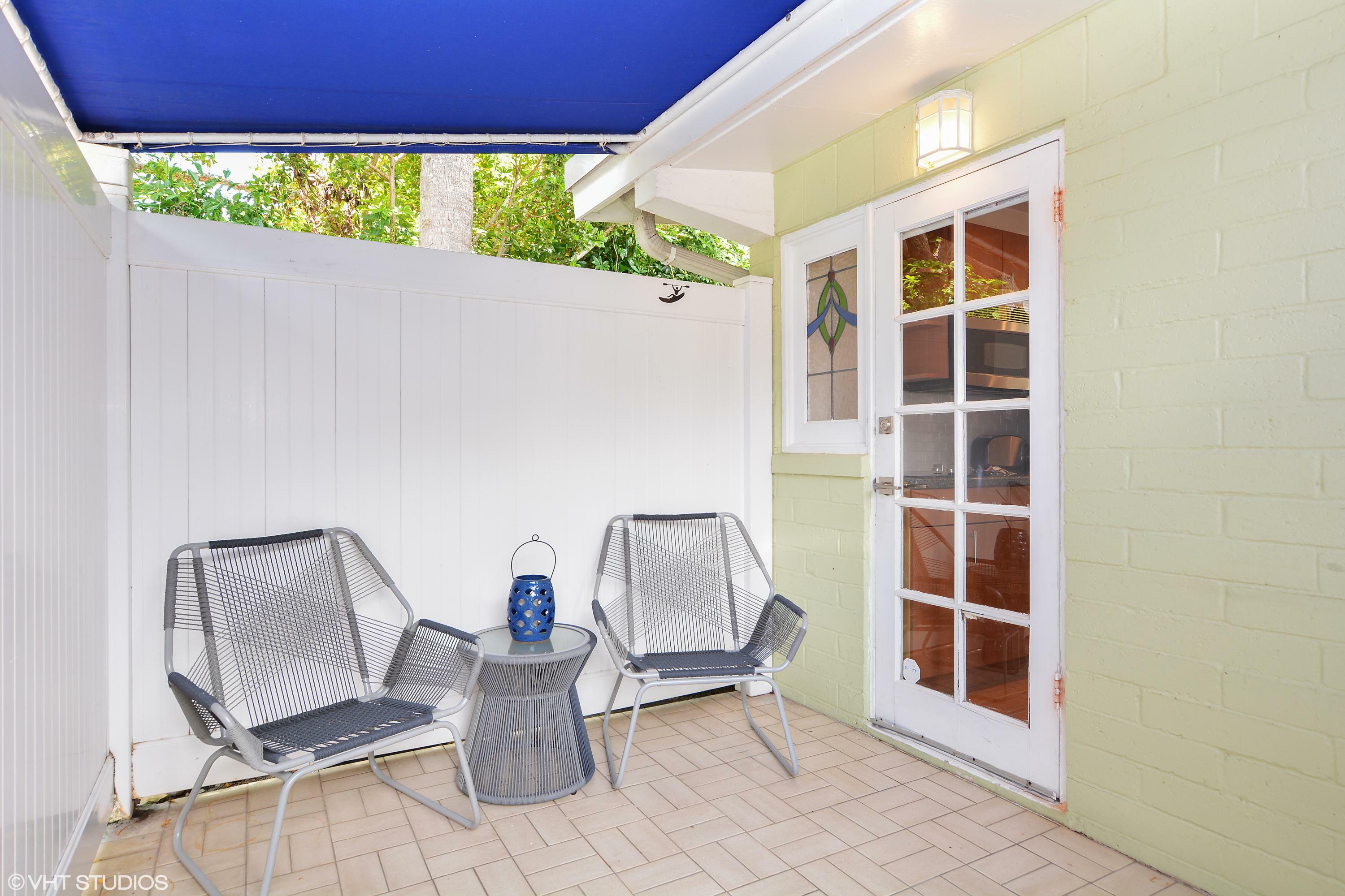 Property Photo: 303 Gleason Street 1 FL 33483