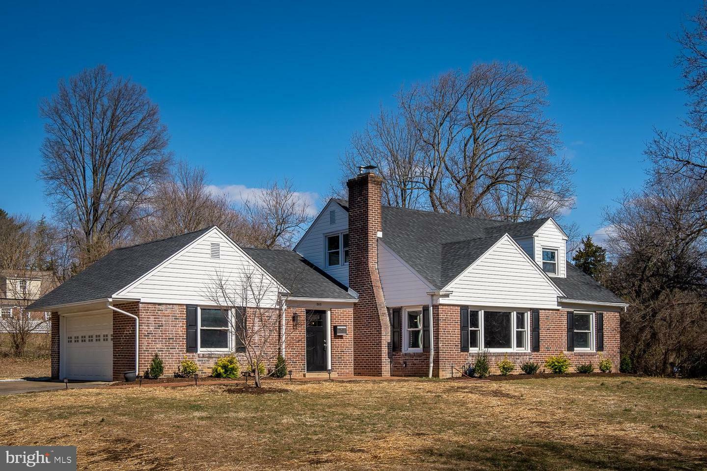Property Photo: 303 Callender Lane PA 19086