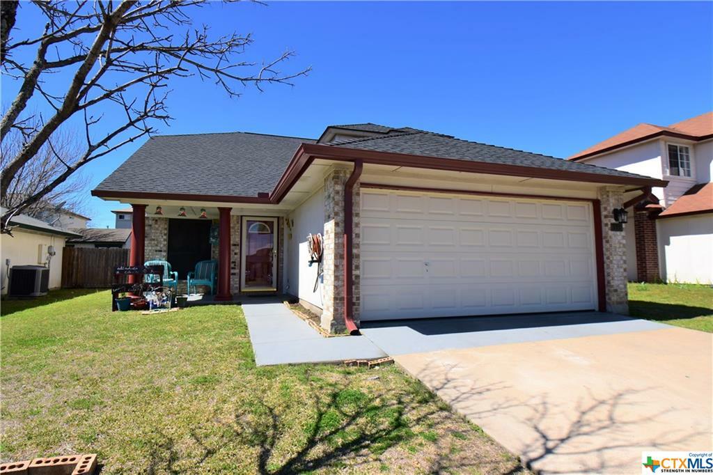 Property Photo:  1515 Grey Fox Trail  TX 76543 