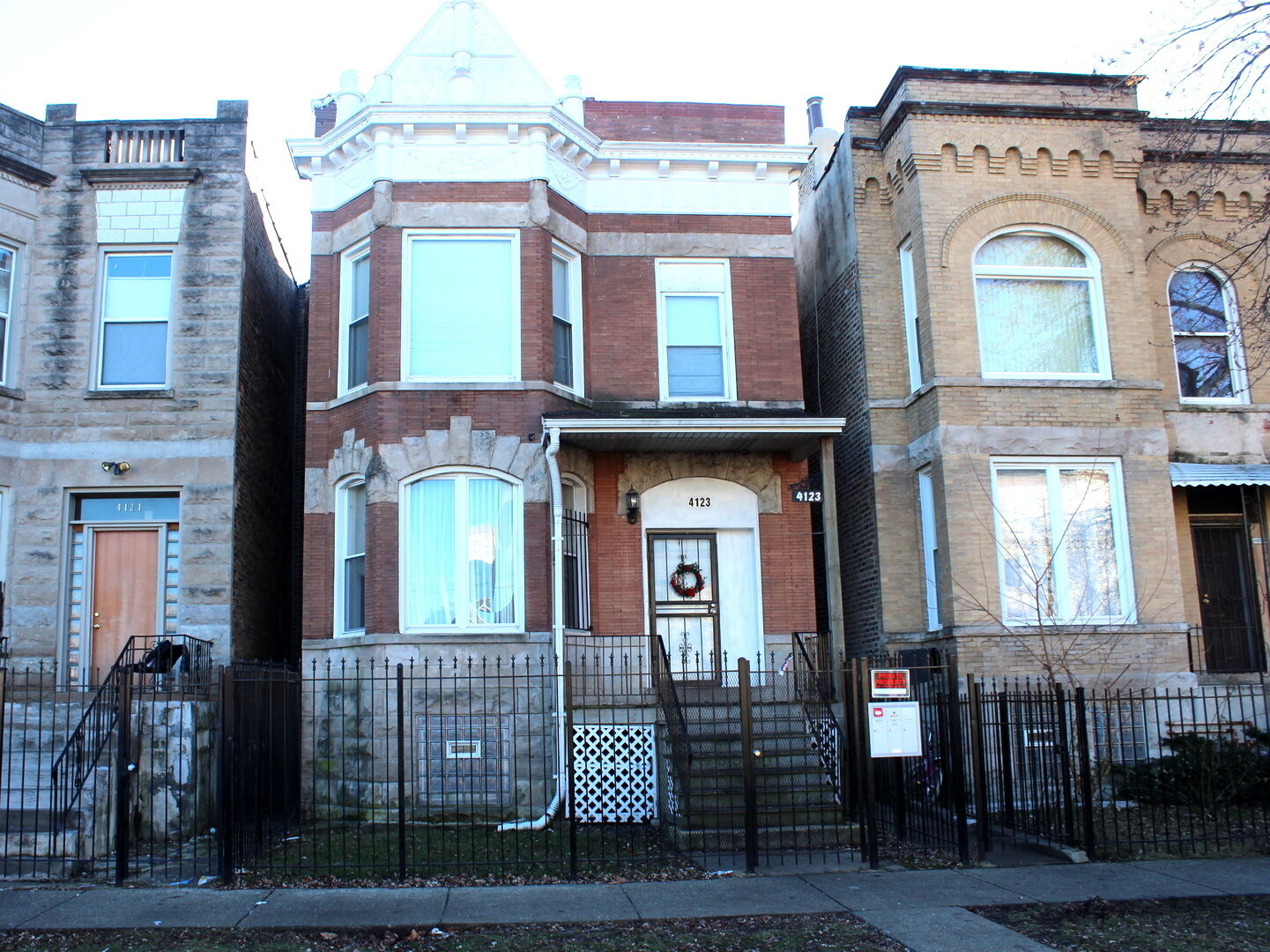 Property Photo:  4123 West Monroe Street  IL 60624 