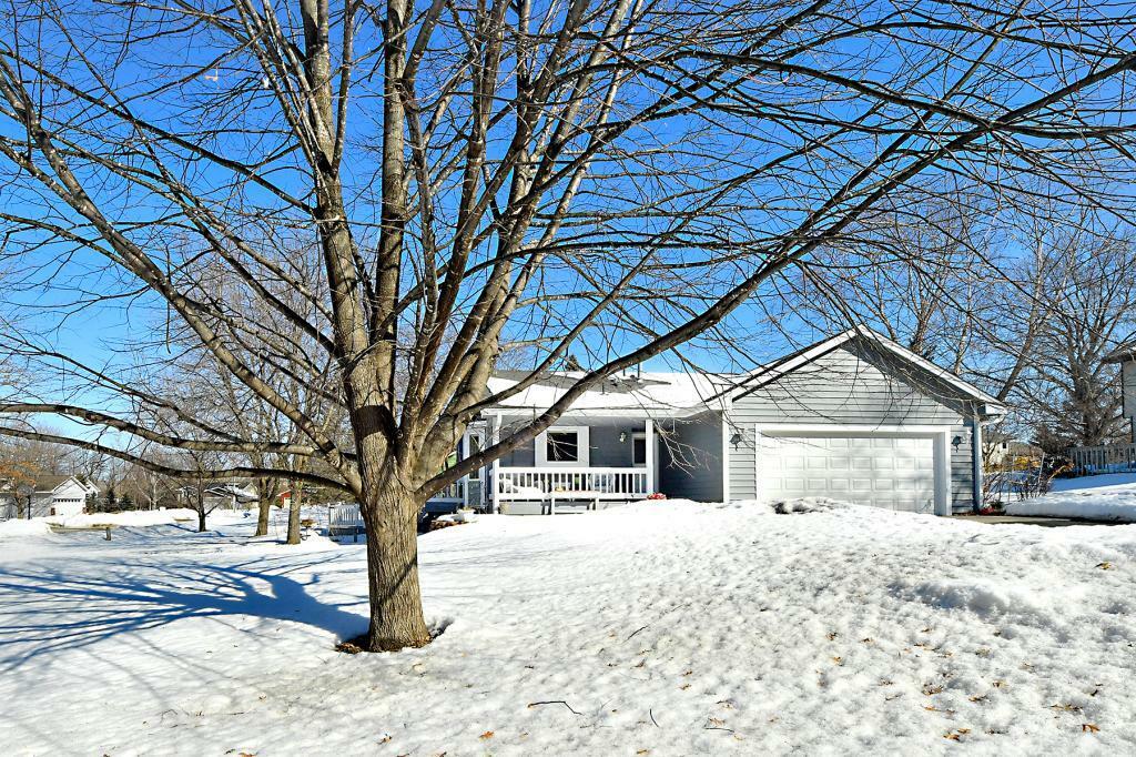 Property Photo:  1004 Maplewood Drive  MN 55328 