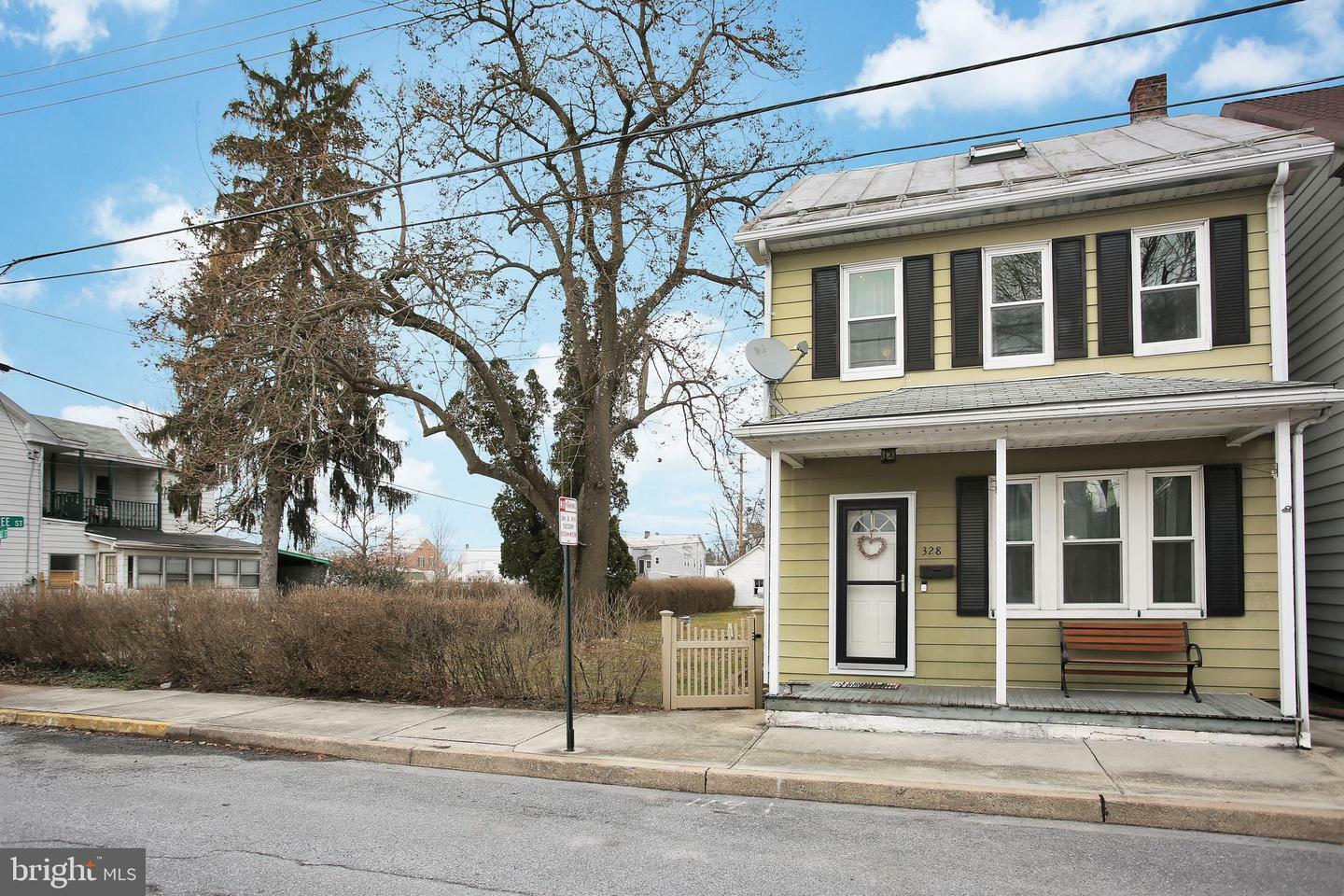 Property Photo:  328 Chestnut Street  PA 17065 