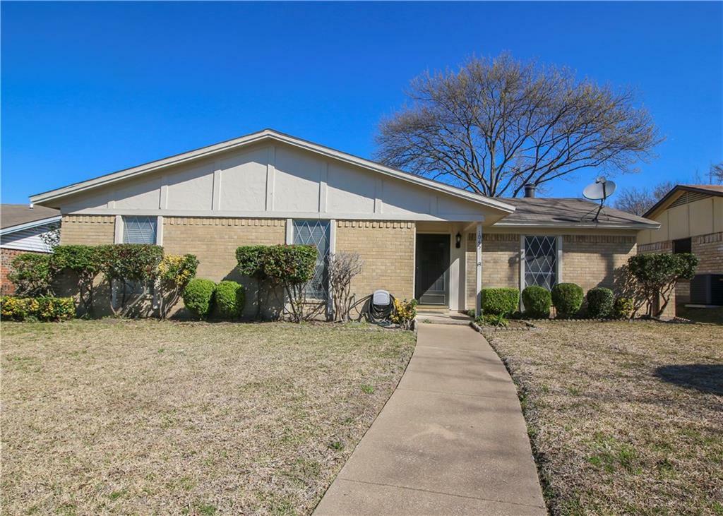 Property Photo:  1045 Tracy Lane  TX 75134 