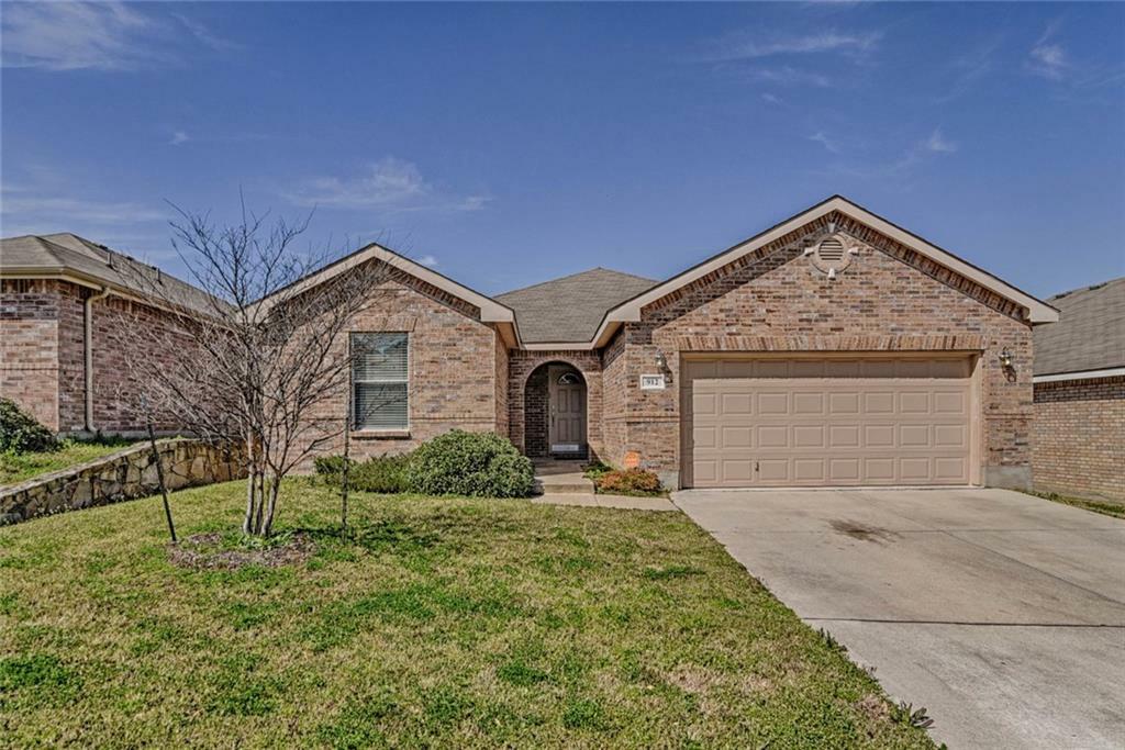 Property Photo:  912 Bee Creek Lane  TX 76120 