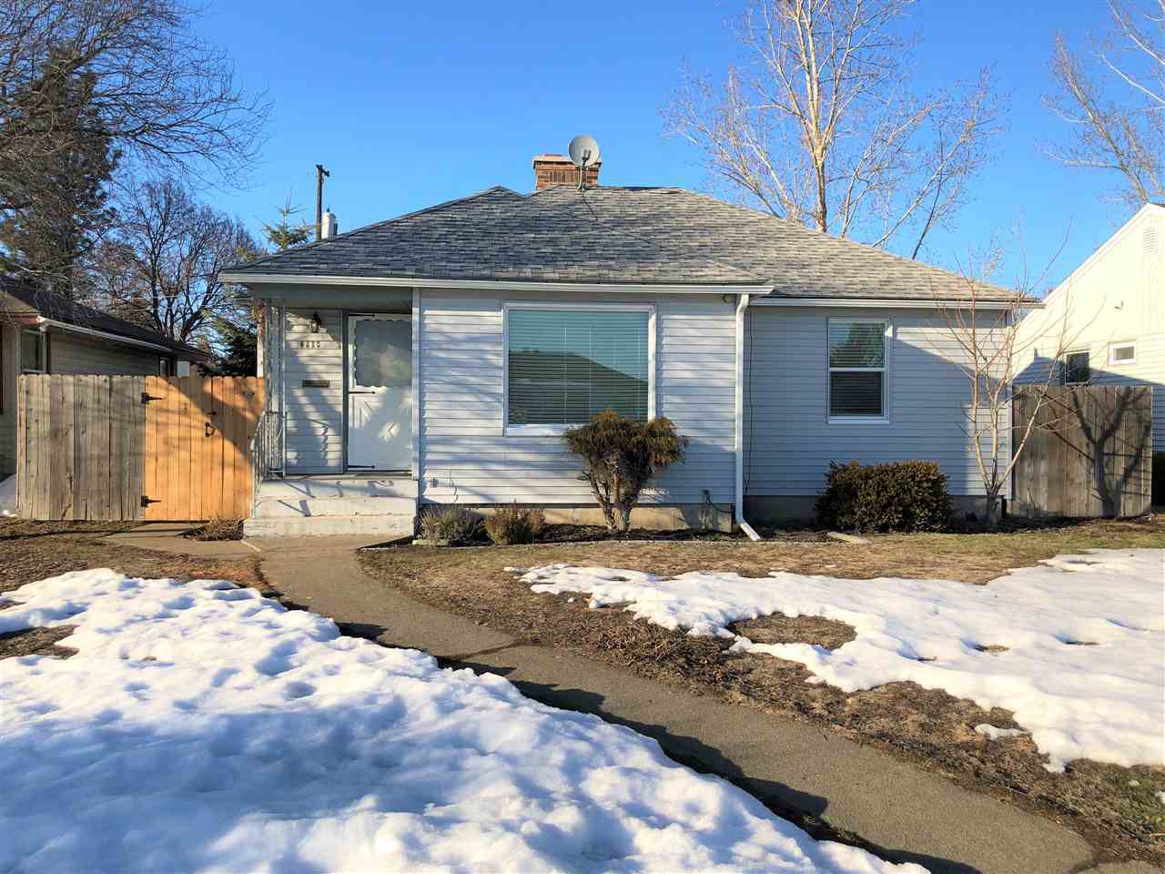 Property Photo: 3908 W Rockwell Ave WA 99205