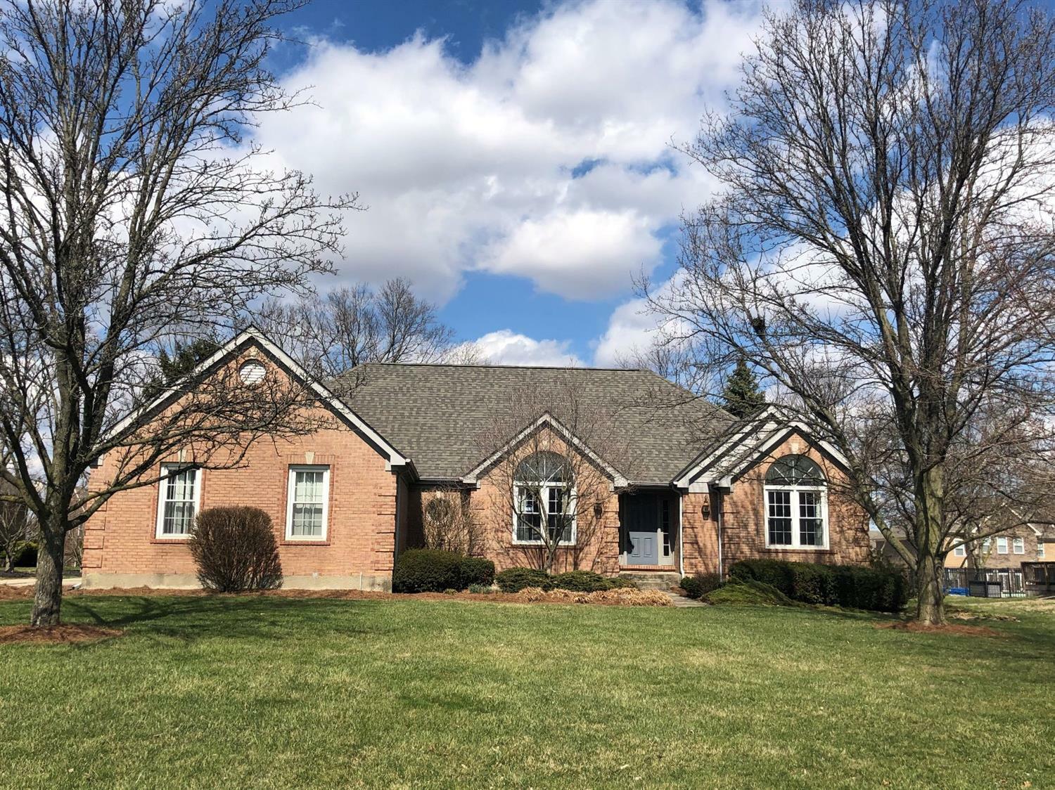 Property Photo: 3436 Surrey Lane OH 45040