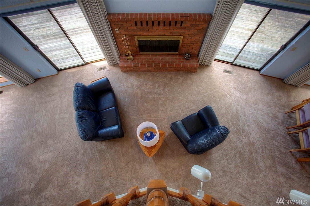 Property Photo: 466 E Treasure Island Dr WA 98524