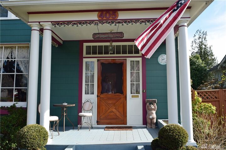 Property Photo: 405 W 3rd St WA 98520