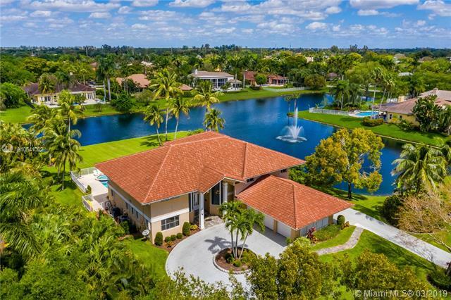 Property Photo: 11981 Piccadilly Pl FL 33325
