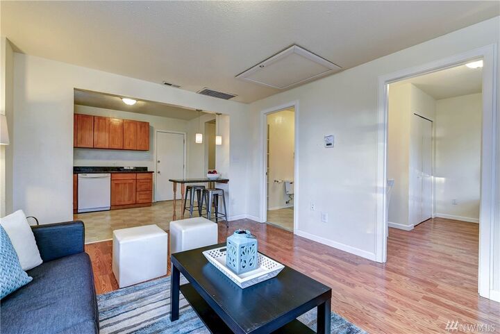 Property Photo:  1309 Everett Ave  WA 98201 