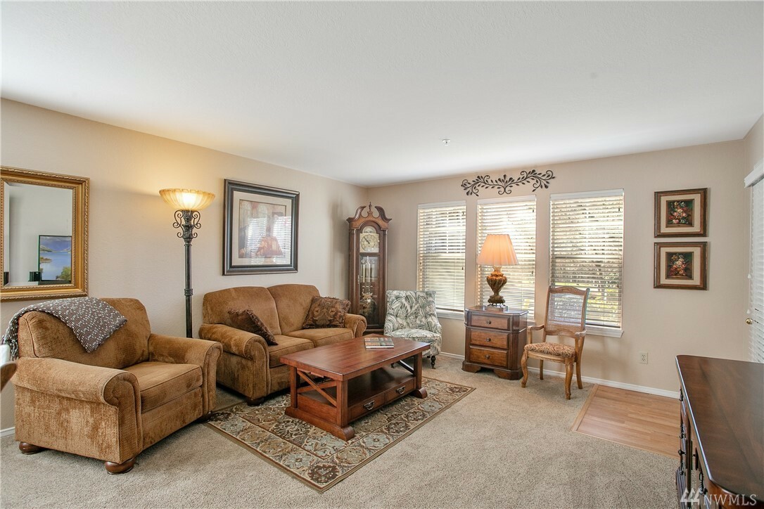 Property Photo: 3935 226th Place SE 108 WA 98029
