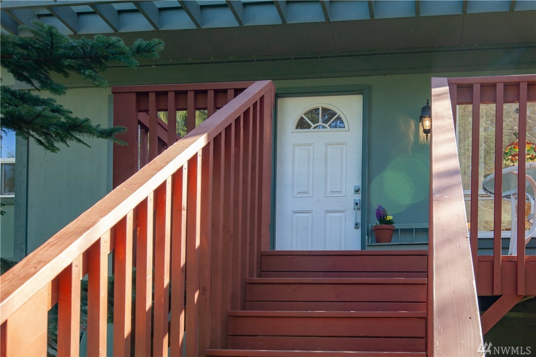 Property Photo:  5317 April Dr  WA 98260 