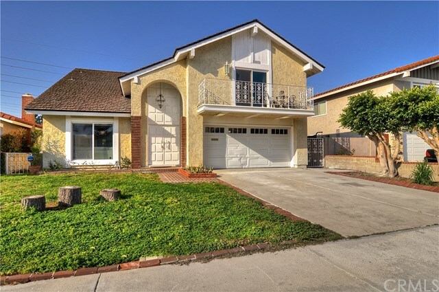 Property Photo:  3832 Blackthorn Street  CA 92606 