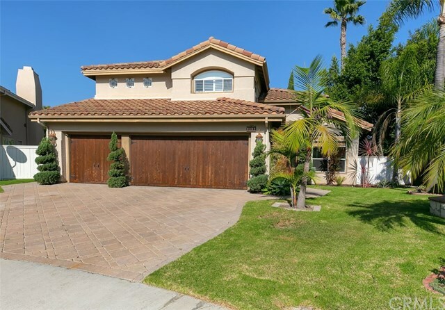 Property Photo:  1616 Via Calendula  CA 92673 