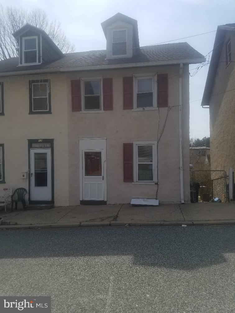 Property Photo:  11 Hall Street  PA 19460 
