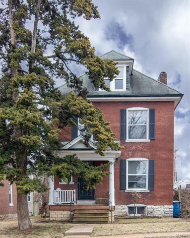Property Photo: 7480 Maple Avenue 63143