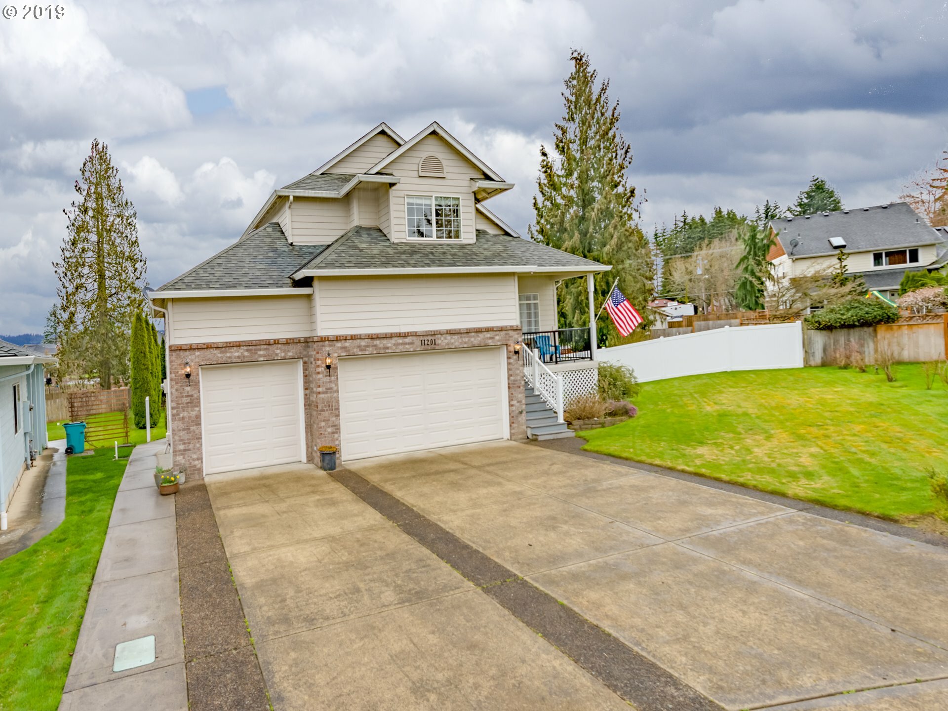 Property Photo:  11201 NW 17th Ave  WA 98685 